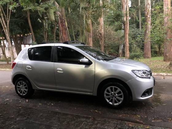 RENAULT SANDERO 1.6 EXPRESSION 8V FLEX 4P AUTOMATIZADO RENAULT SANDERO 1.6 EXPRESSION 8V FLEX 4P AUTOMATIZADO